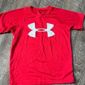 Under Armour tshirt